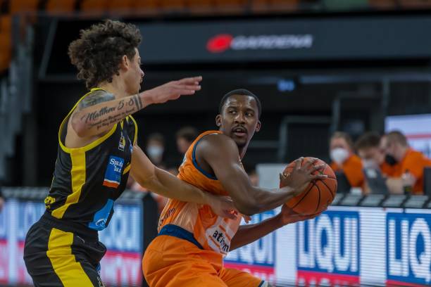 反观广州队 反观广州队