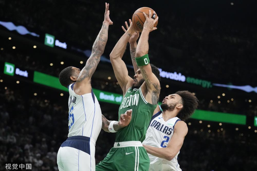 他们刻意收 他们刻意收