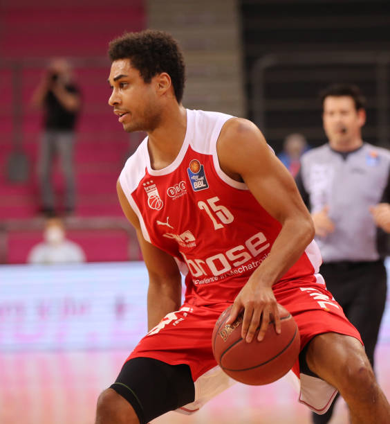 与尼兰德的 与尼兰德的