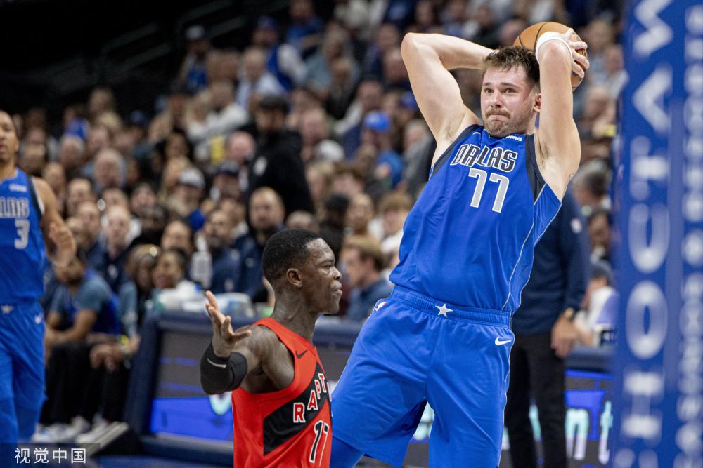 凸显了他的 凸显了他的